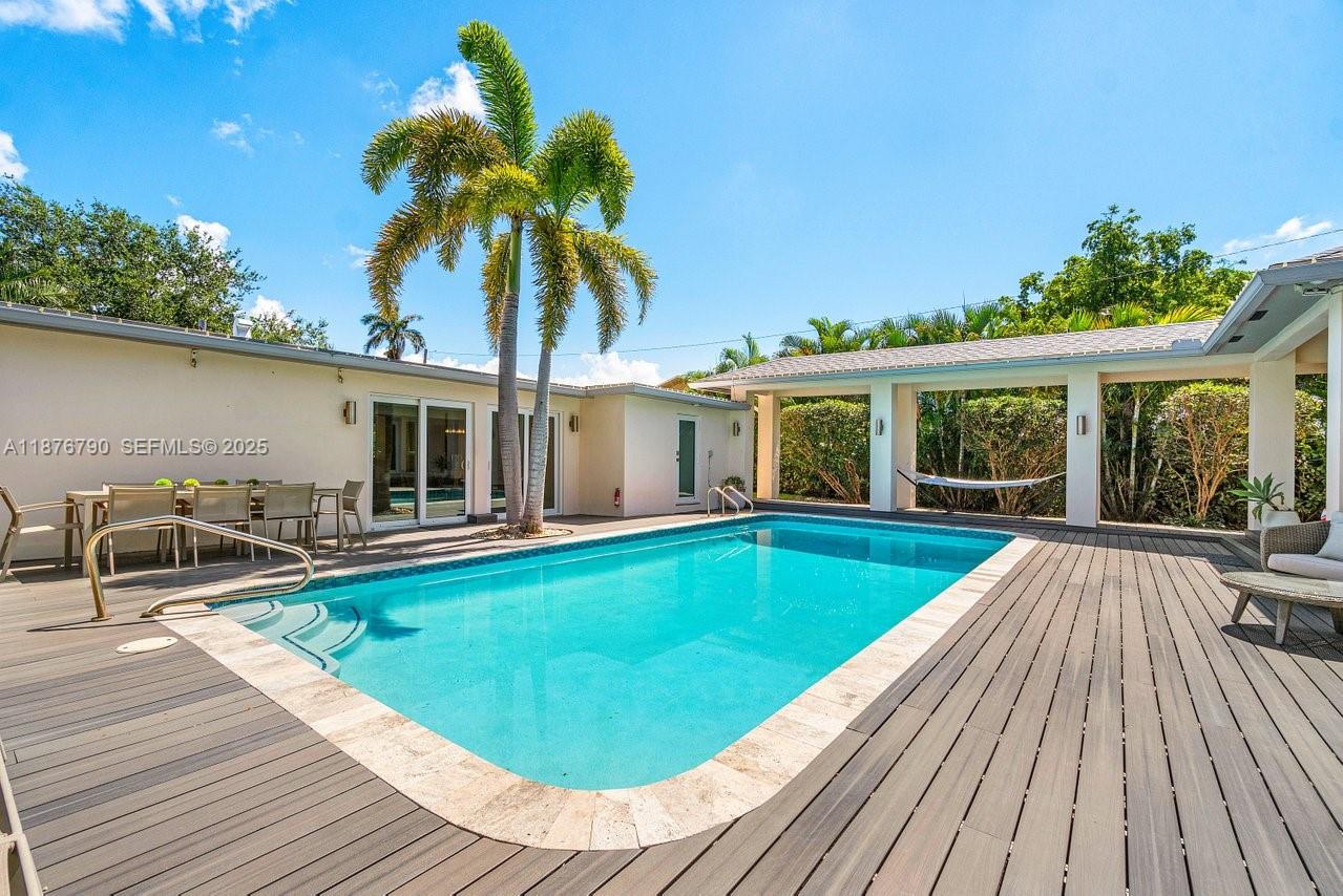 SOUTH DANIA HEIGHTS AMEN - Residential