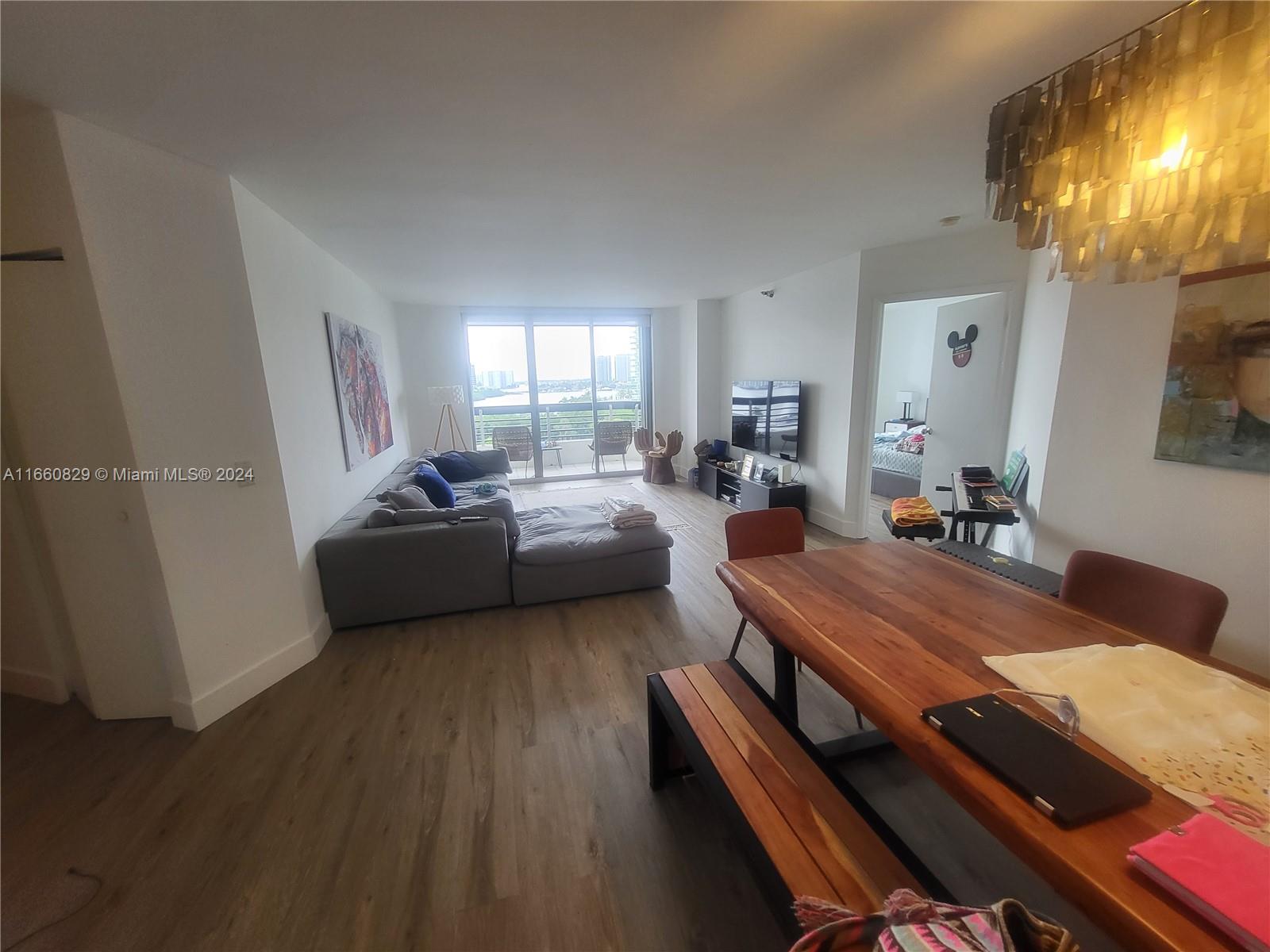 MYSTIC POINTE TOWER 600 C - Residential