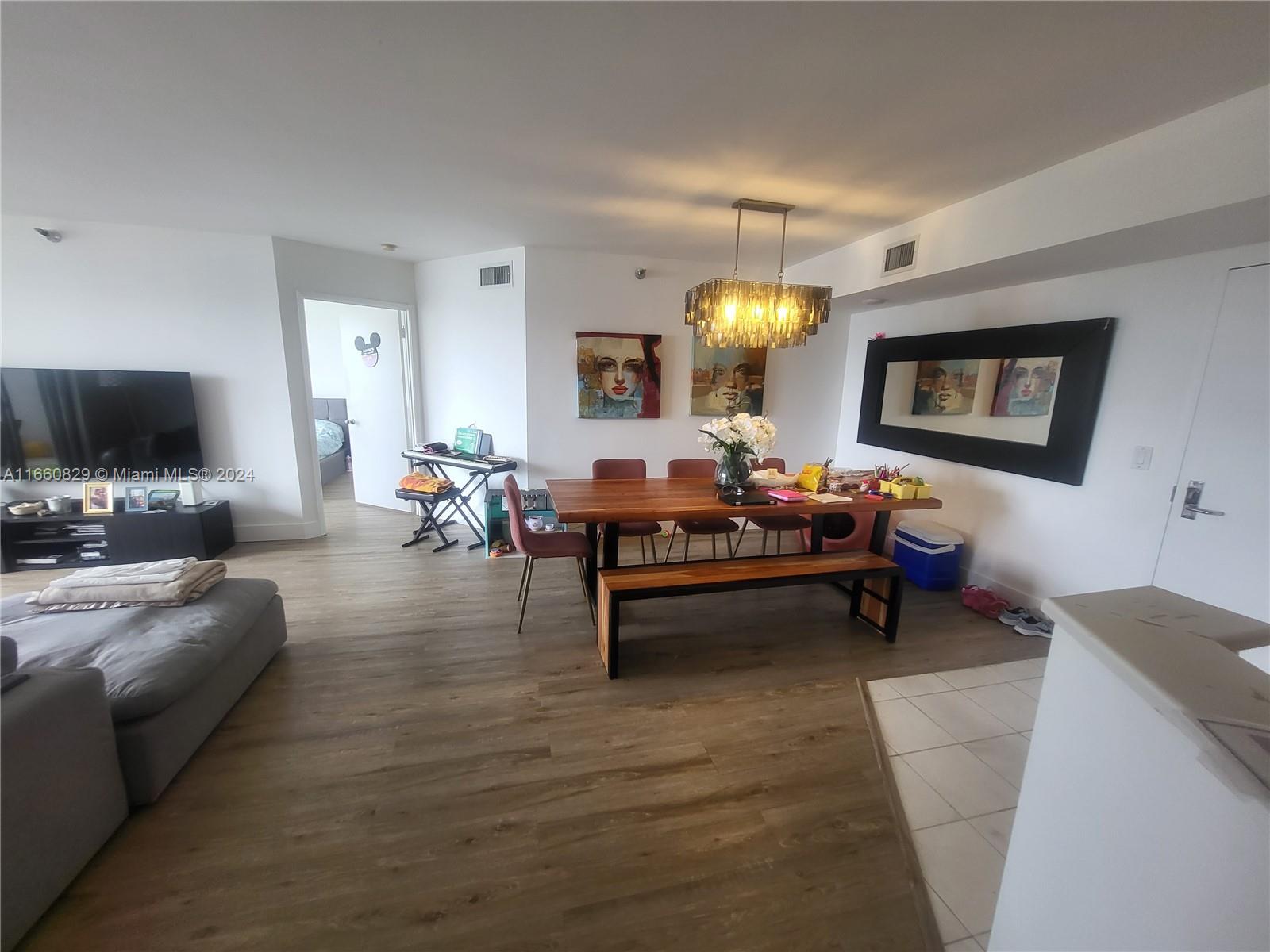 MYSTIC POINTE TOWER 600 C - Residential