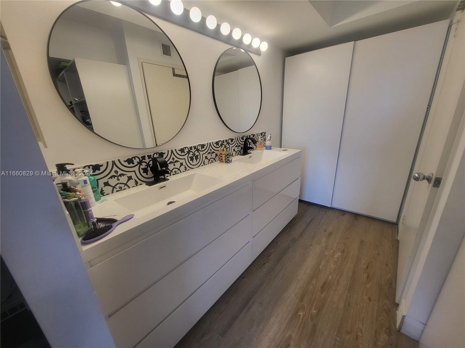 MYSTIC POINTE TOWER 600 C - Residential