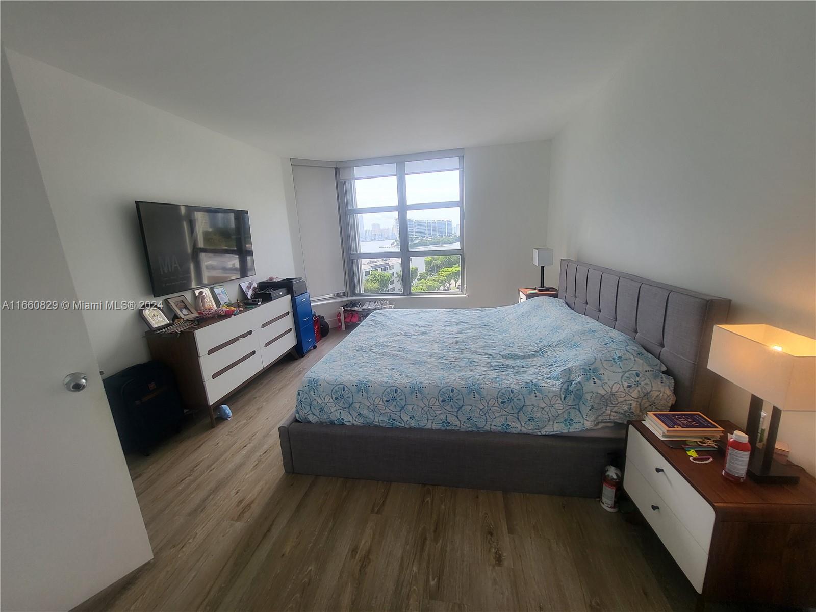 MYSTIC POINTE TOWER 600 C - Residential