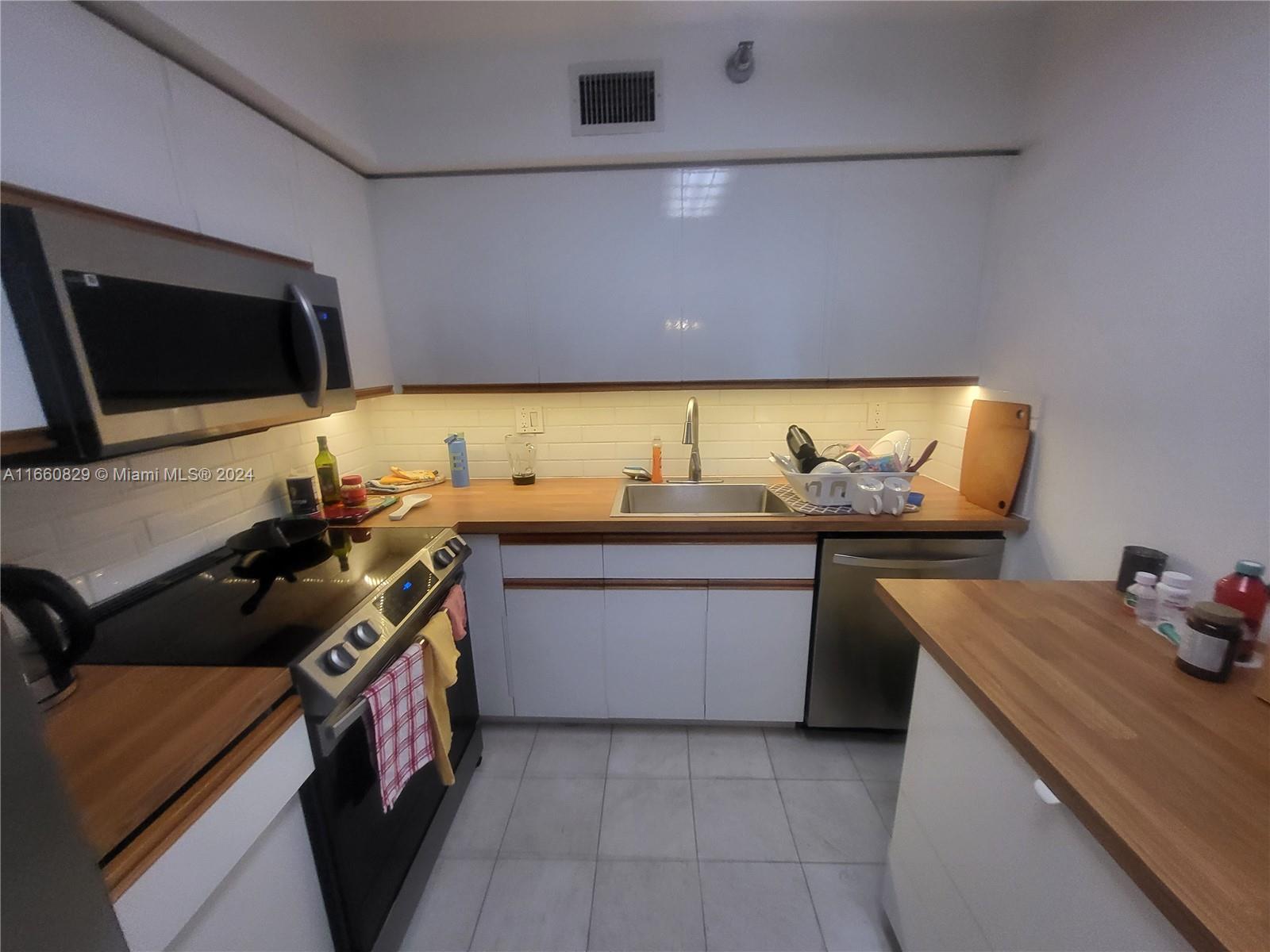 MYSTIC POINTE TOWER 600 C - Residential