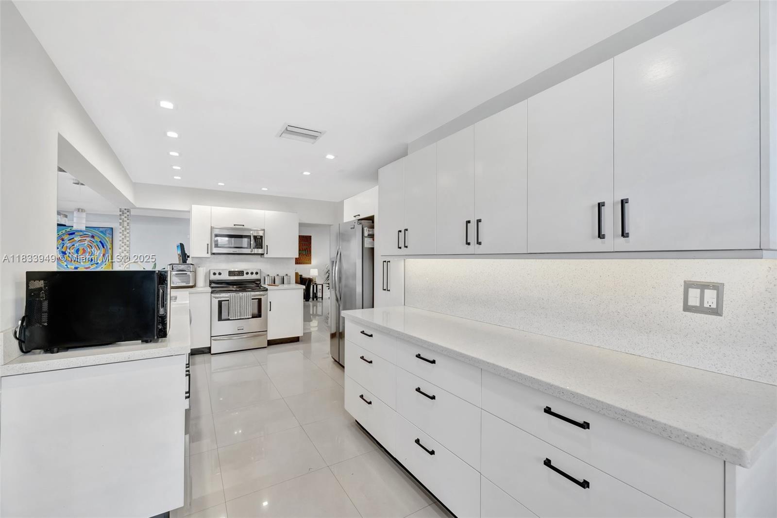 IMPERIAL POINT 3RD SEC - Residential