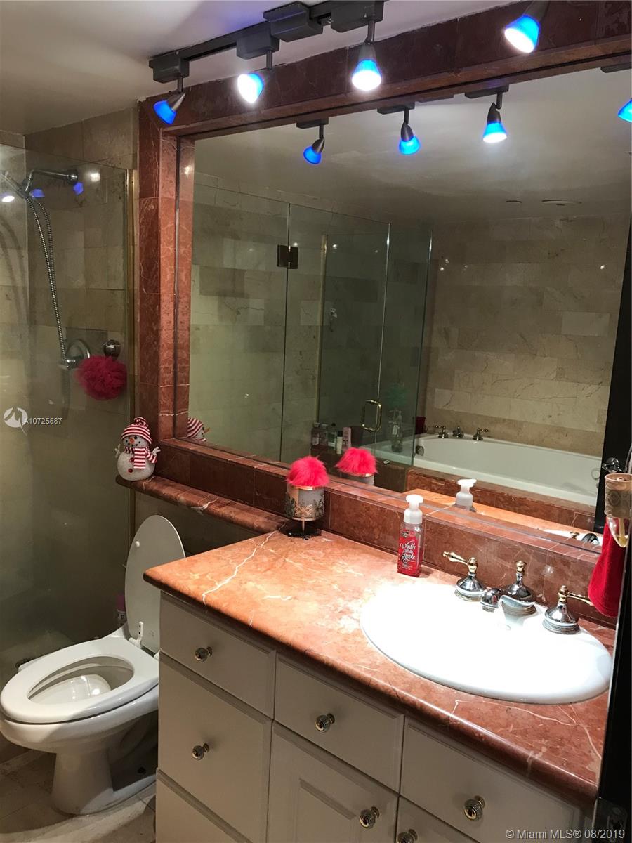 GREENWICH PH I CONDO - Residential