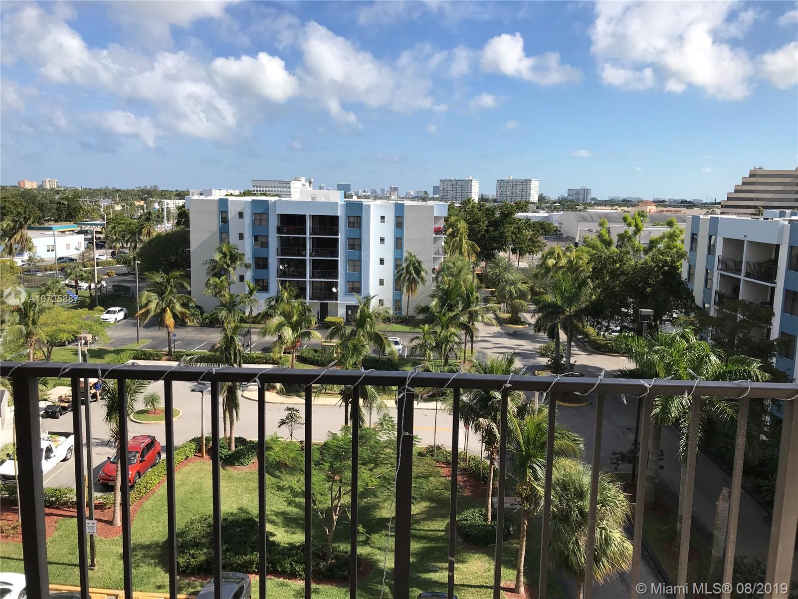 GREENWICH PH I CONDO - Residential