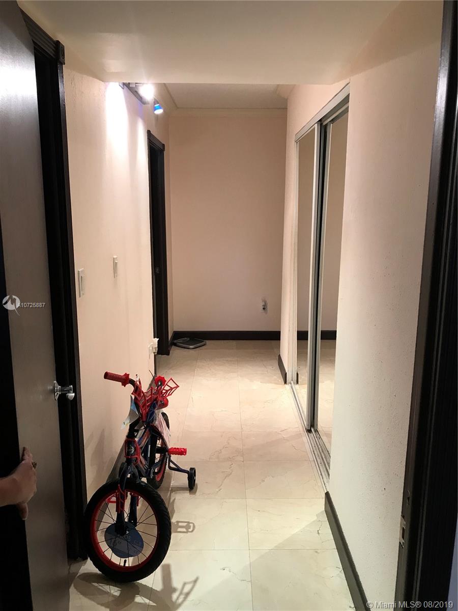 GREENWICH PH I CONDO - Residential