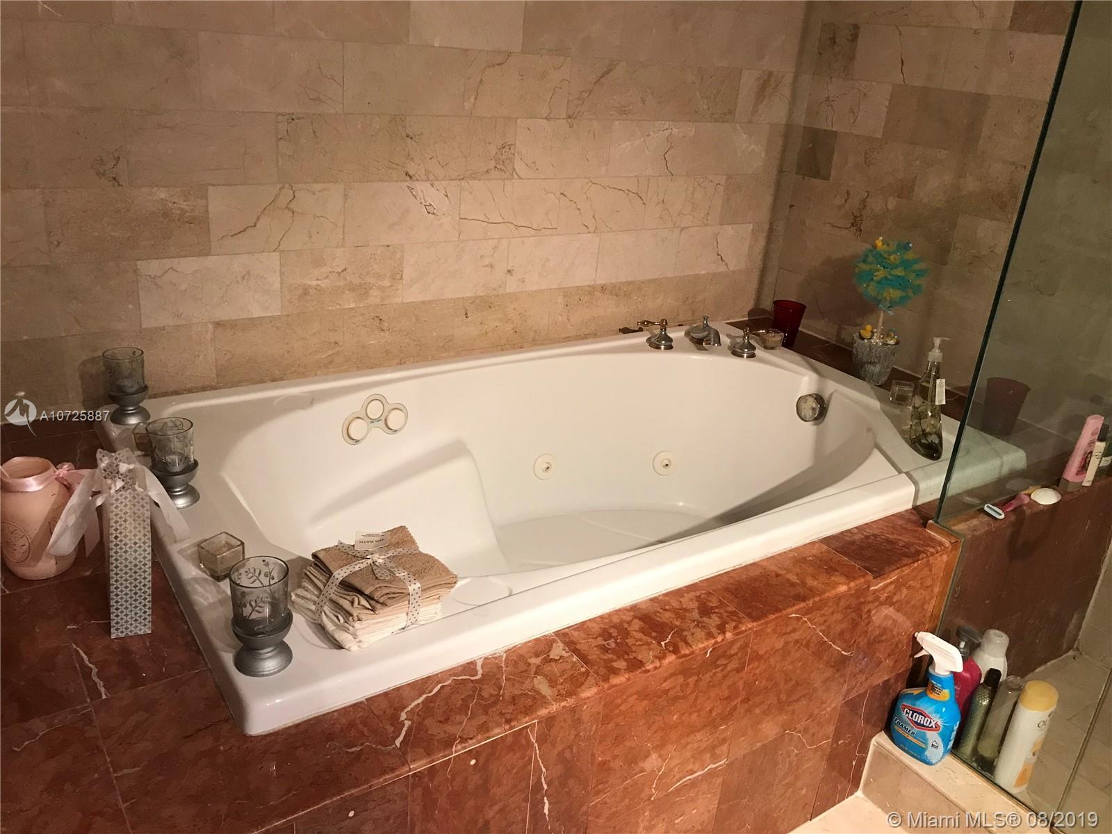 GREENWICH PH I CONDO - Residential