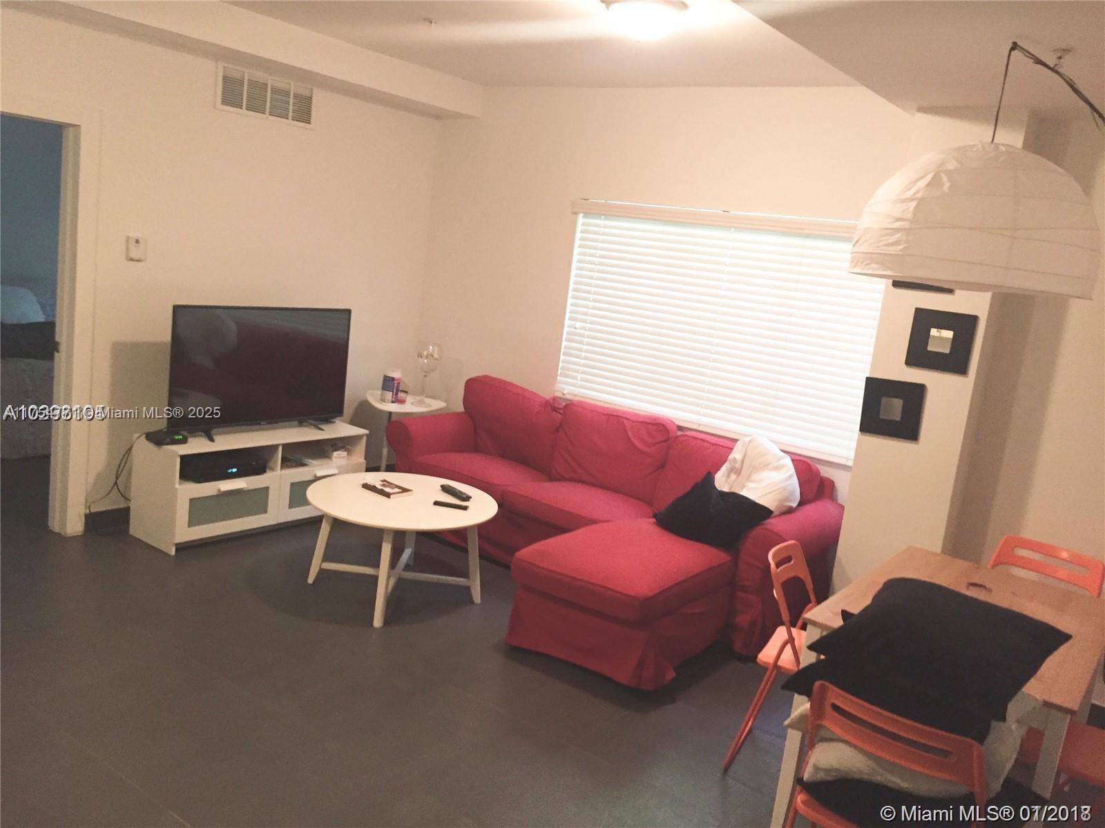 THE EVELYN CONDO - Residential