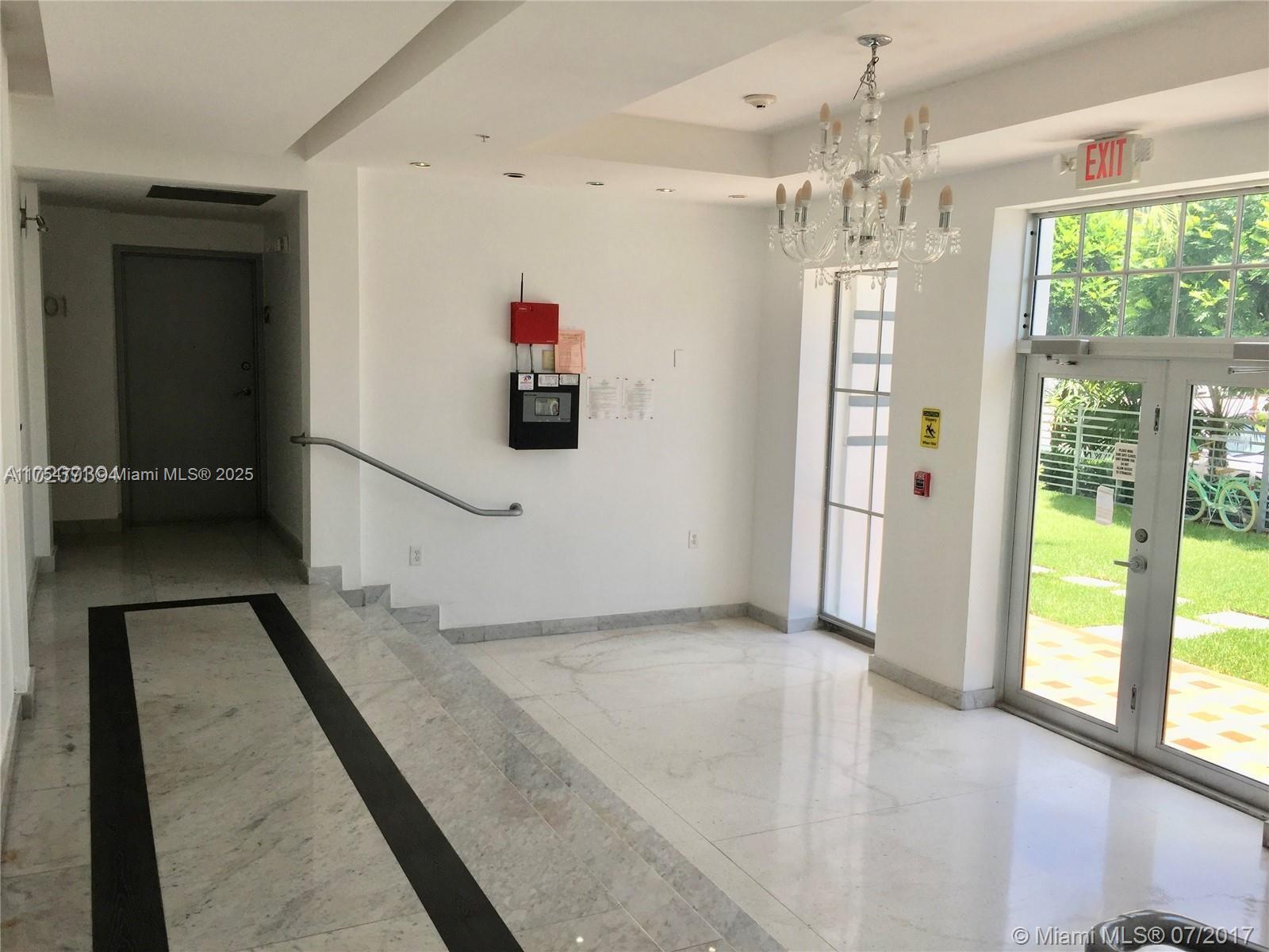 THE EVELYN CONDO - Residential