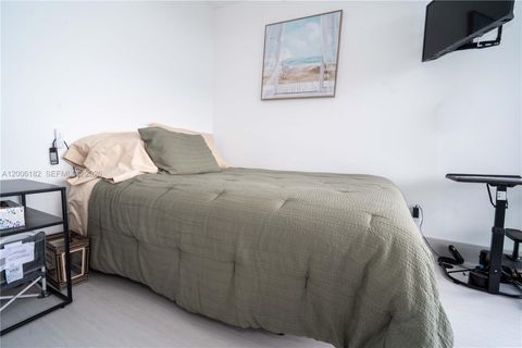 Tiny photo for 19707 Turnberry Way #18C, Aventura, FL 33180 (MLS # A12006182)