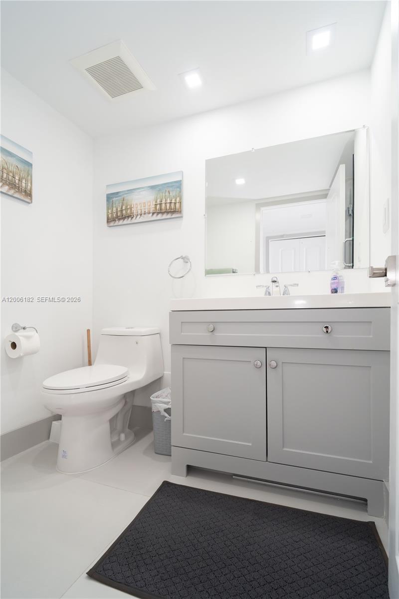 TURNBERRY ISLE CONDO - Residential