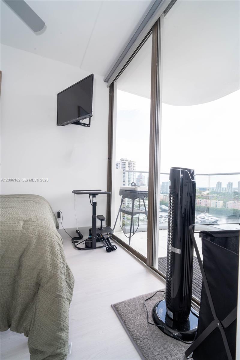 TURNBERRY ISLE CONDO - Residential