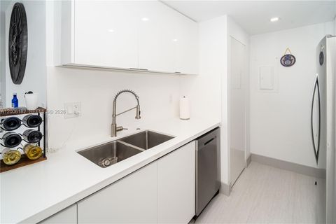 Tiny photo for 19707 Turnberry Way #18C, Aventura, FL 33180 (MLS # A12006182)