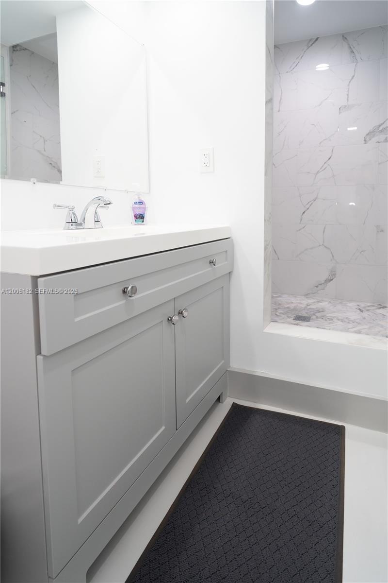 TURNBERRY ISLE CONDO - Residential