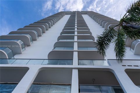 Tiny photo for 19707 Turnberry Way #18C, Aventura, FL 33180 (MLS # A12006182)