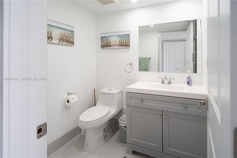 Tiny photo for 19707 Turnberry Way #18C, Aventura, FL 33180 (MLS # A12006182)
