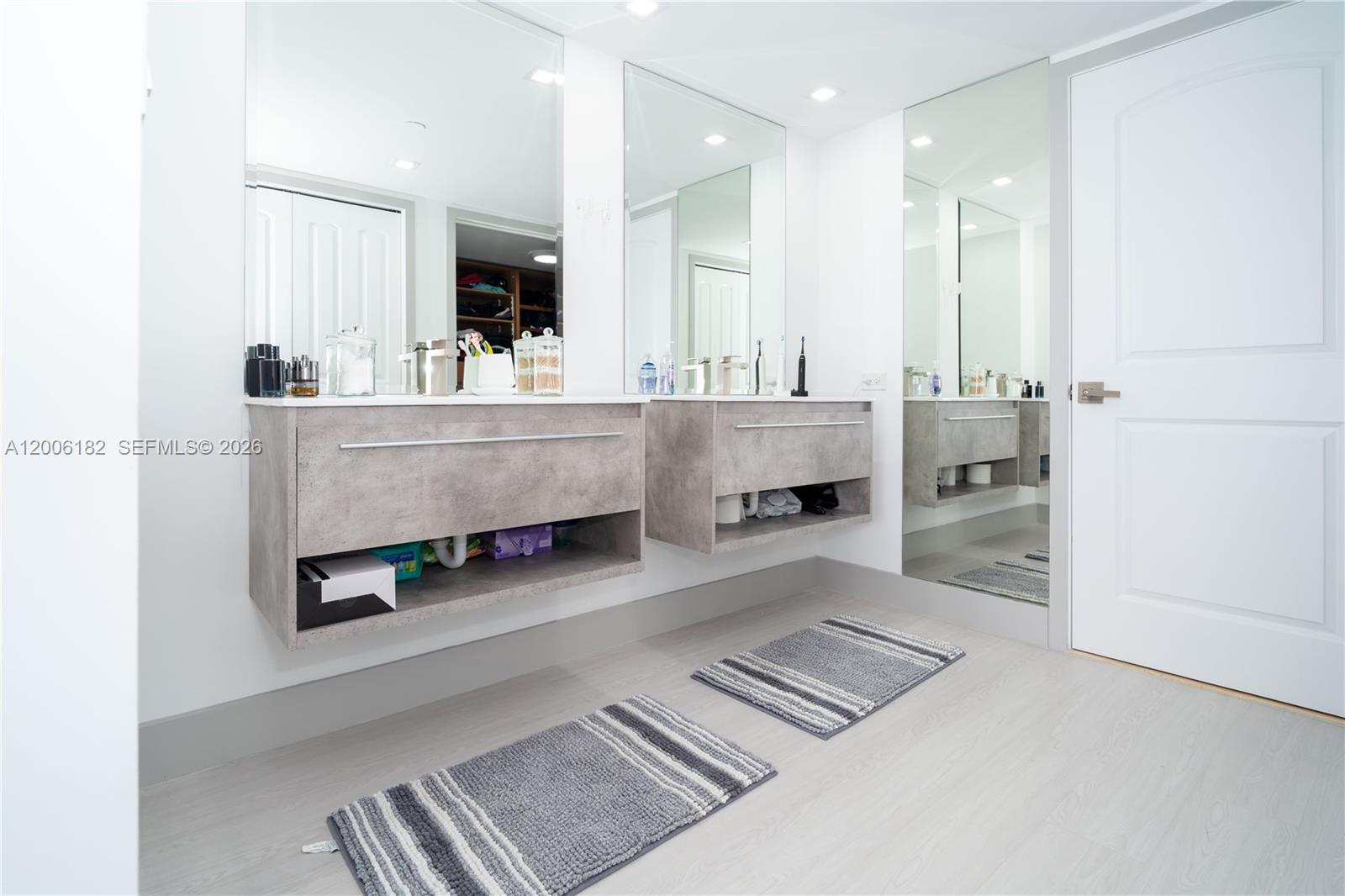 TURNBERRY ISLE CONDO - Residential