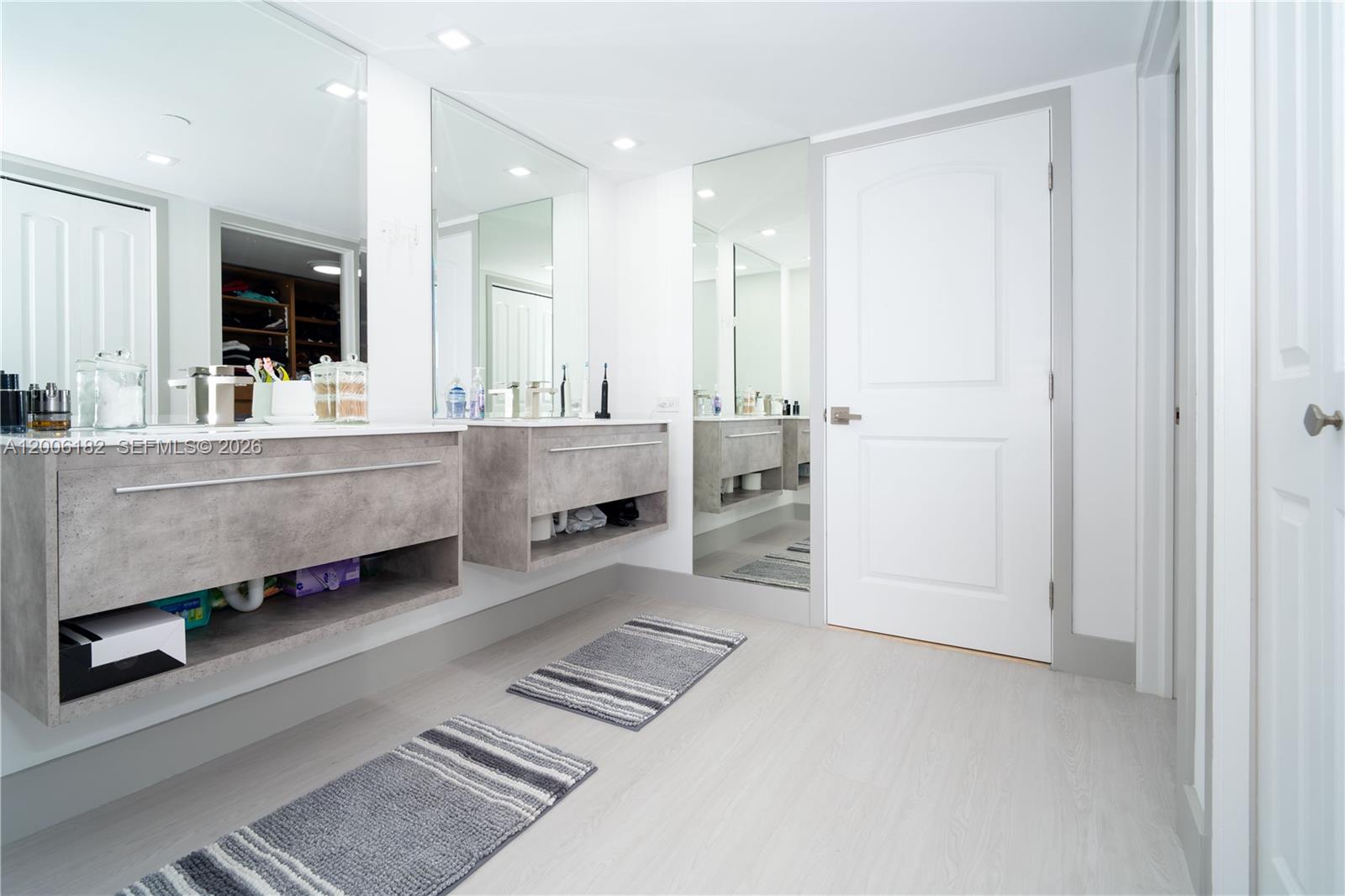 TURNBERRY ISLE CONDO - Residential