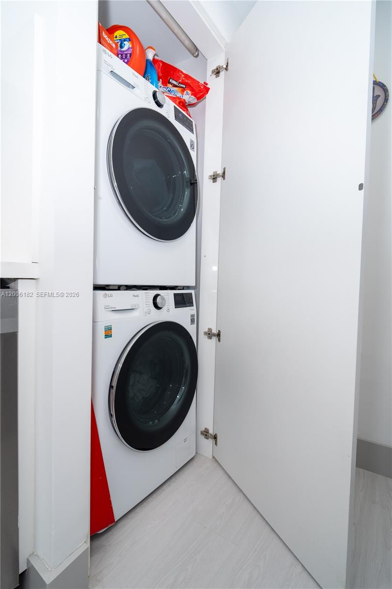 TURNBERRY ISLE CONDO - Residential