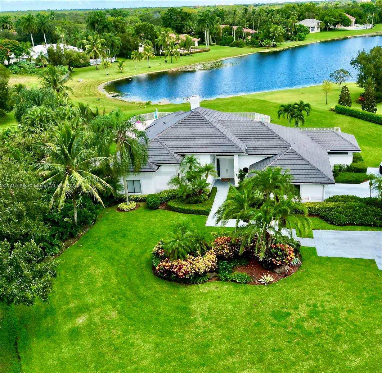 WINDMILL RANCH ESTATES - Residential