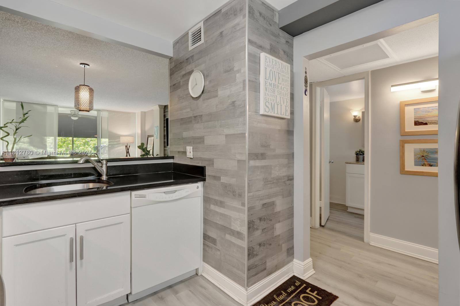 ROYAL PARK CONDO - Residential