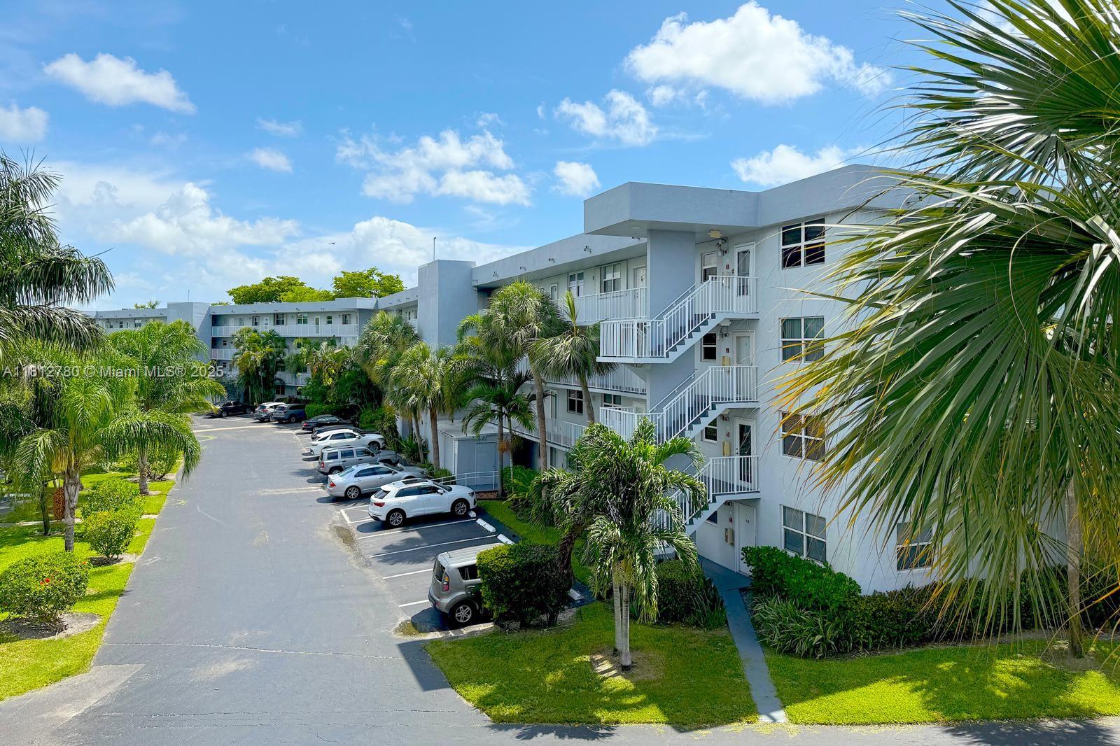 ROYAL PARK CONDO - Residential