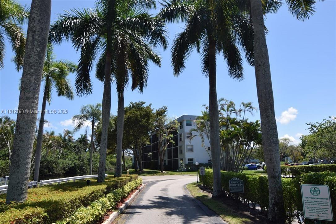 103 Royal Park Dr 3D