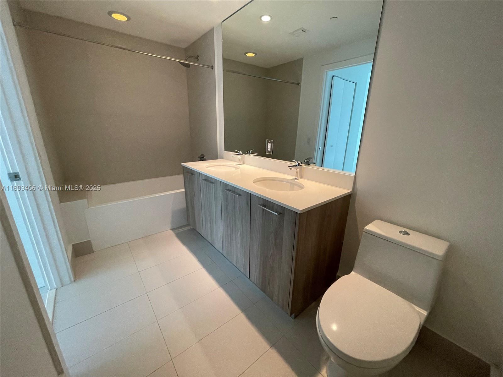 PARAISO BAYVIEWS CONDO - Residential Lease