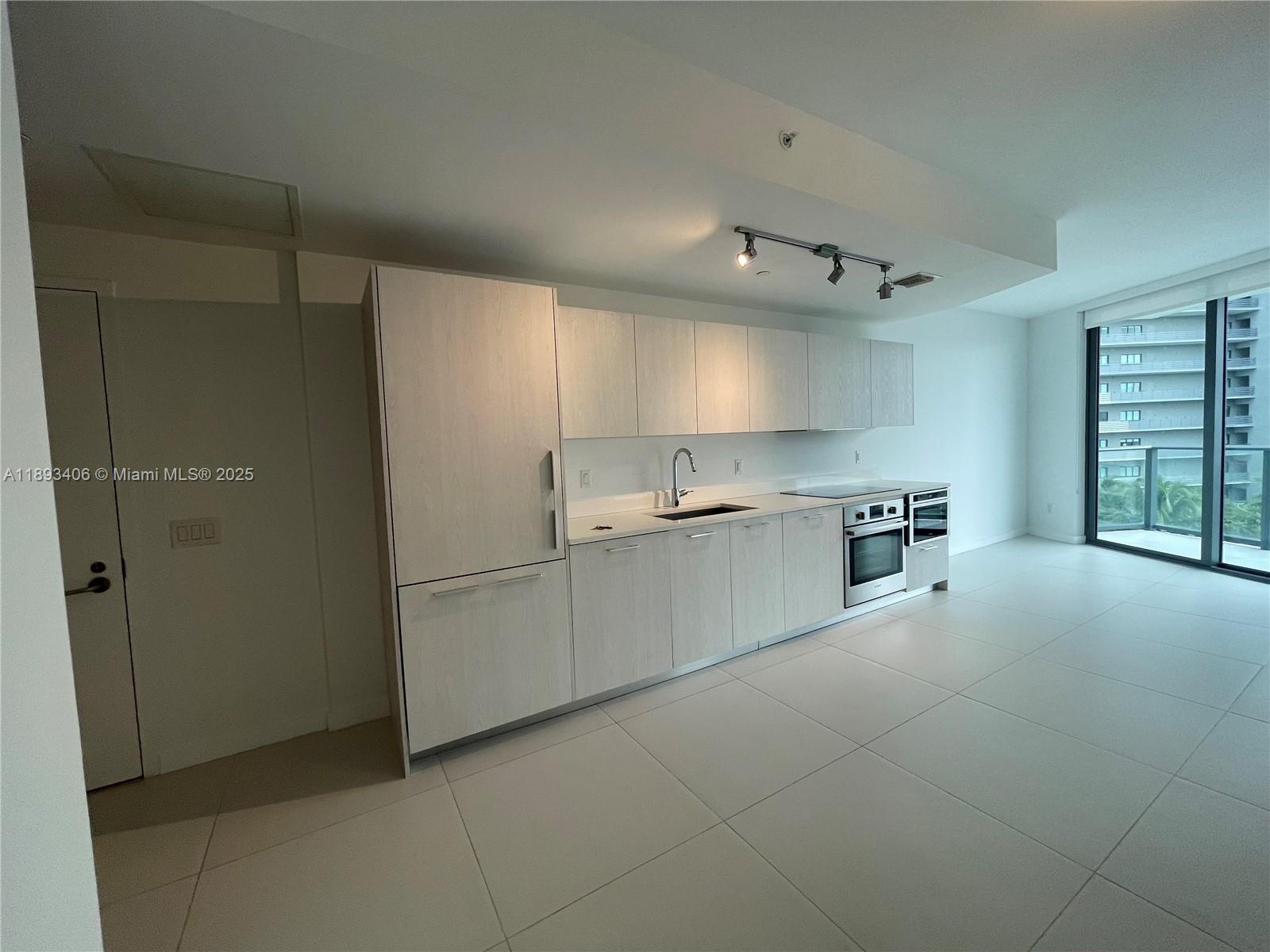 PARAISO BAYVIEWS CONDO - Residential Lease