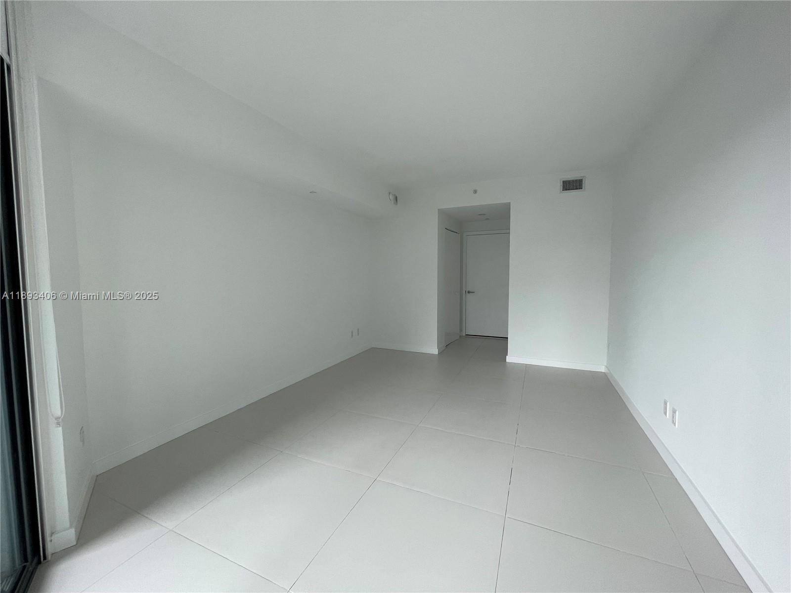 PARAISO BAYVIEWS CONDO - Residential Lease