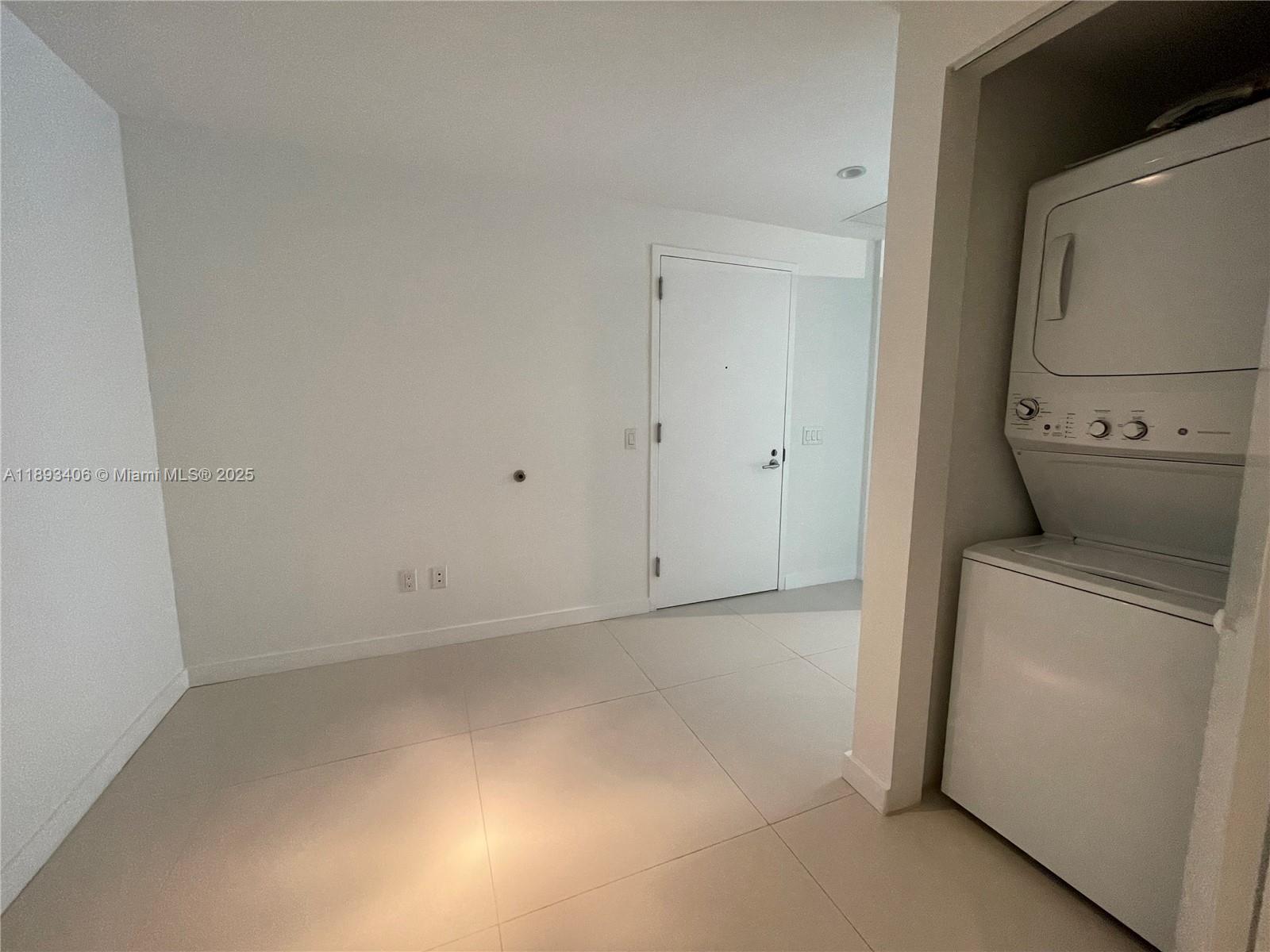 PARAISO BAYVIEWS CONDO - Residential Lease