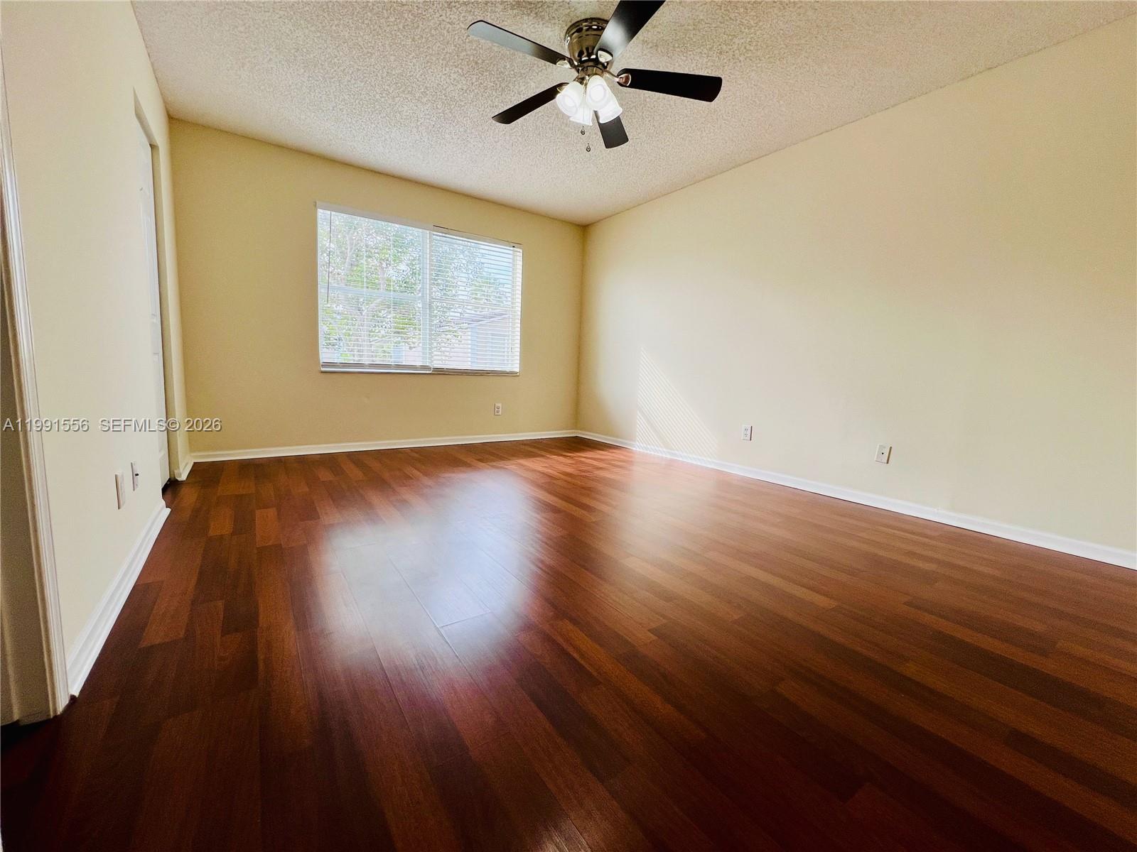 KENSINGTON MANOR - Residential Lease