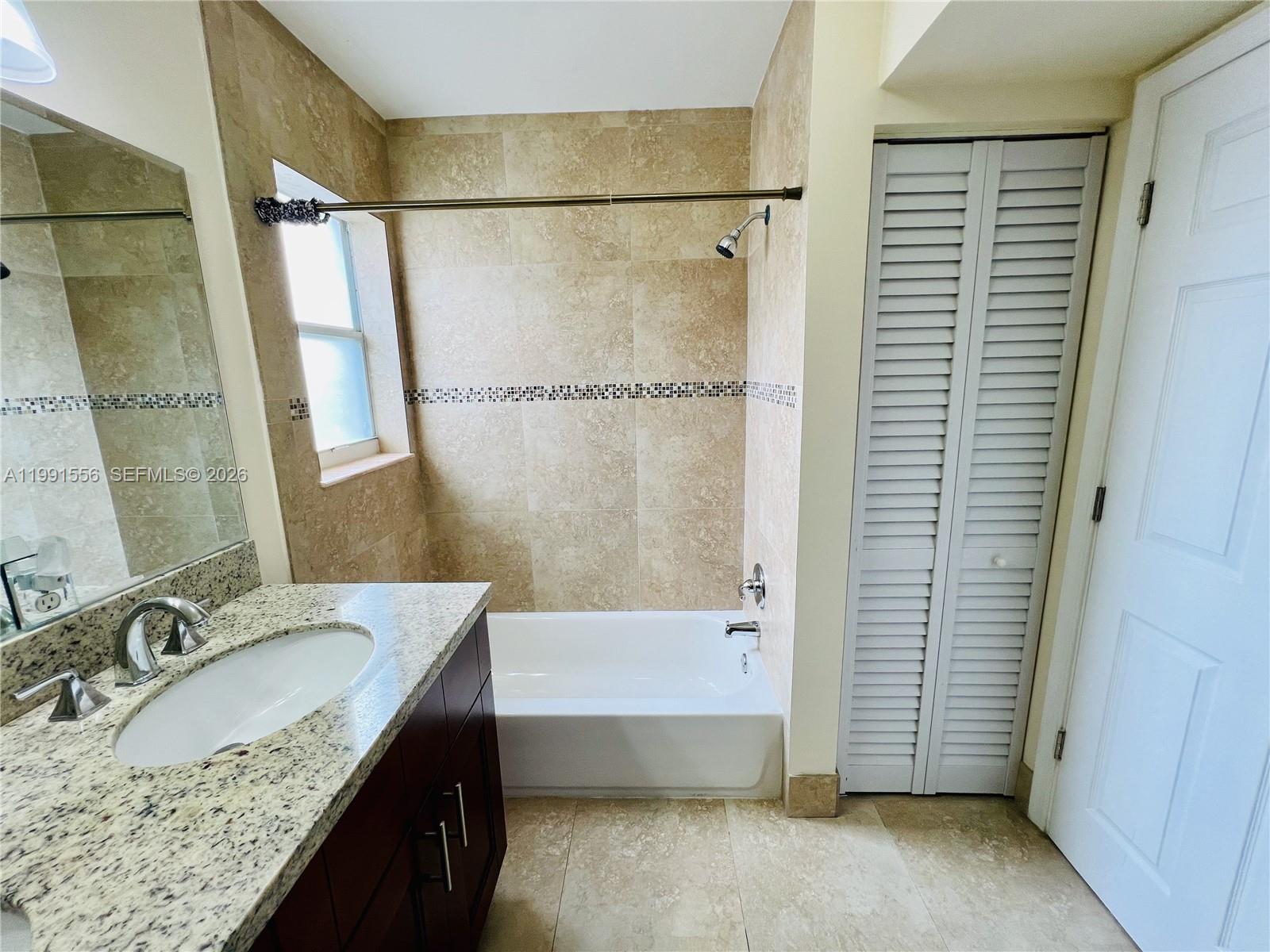 KENSINGTON MANOR - Residential Lease