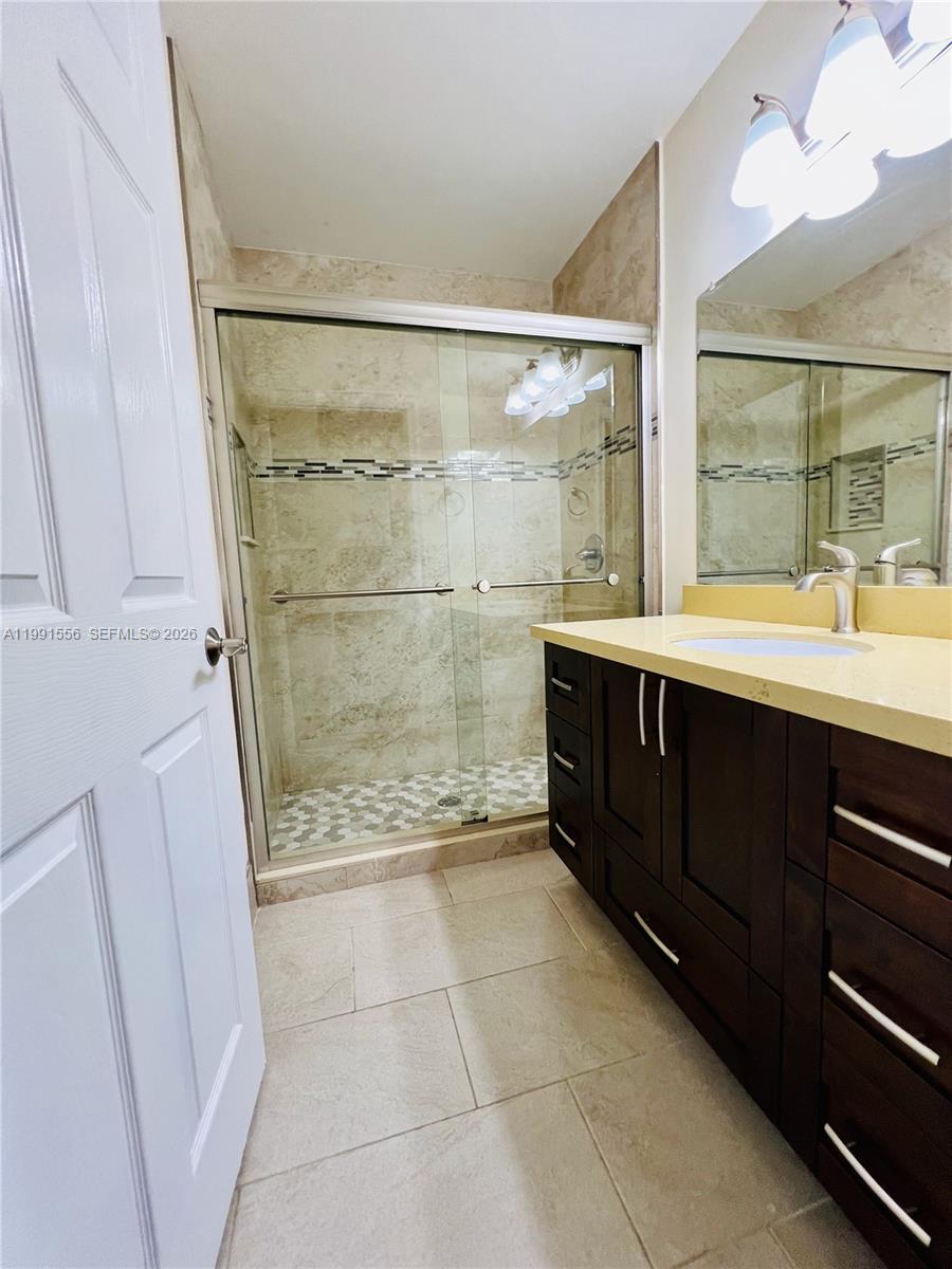 KENSINGTON MANOR - Residential Lease