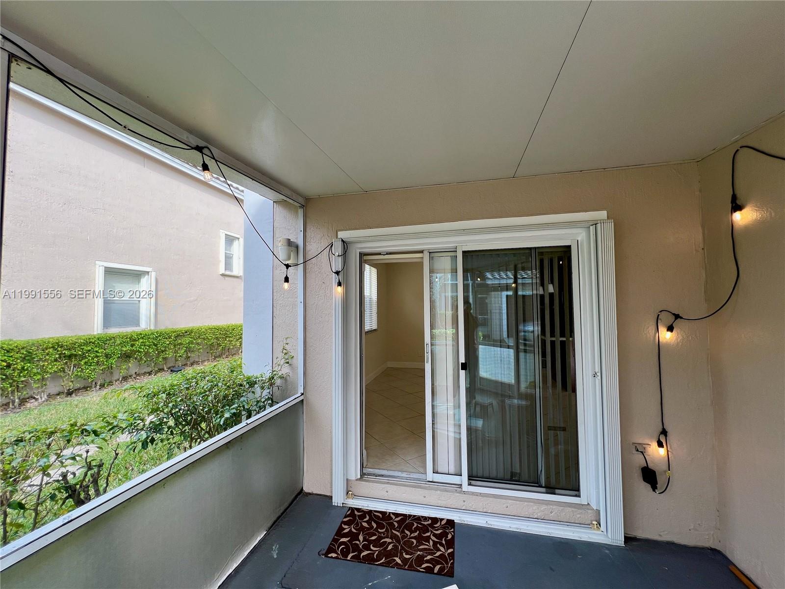 KENSINGTON MANOR - Residential Lease