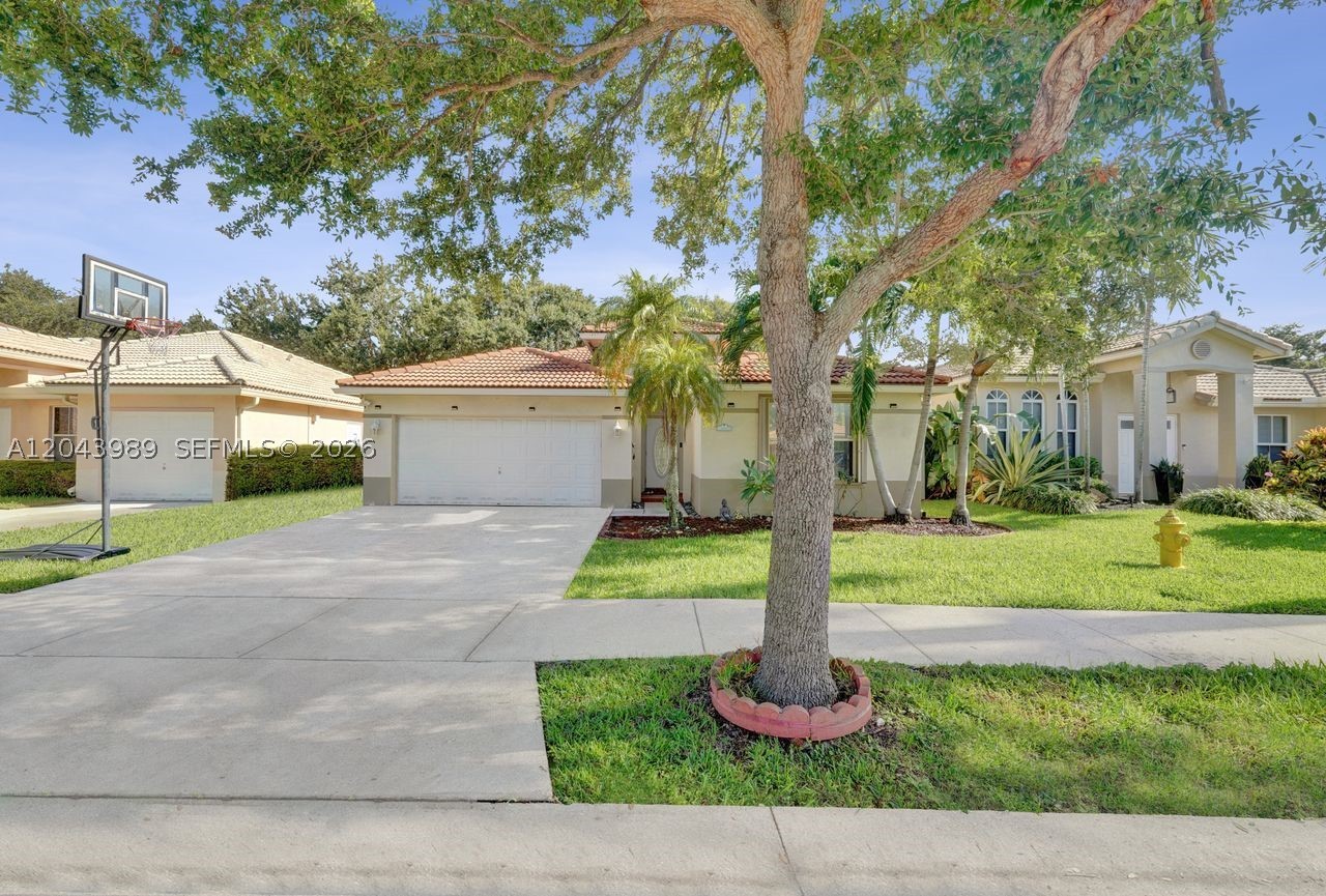 14003 N Cypress Cove Cir