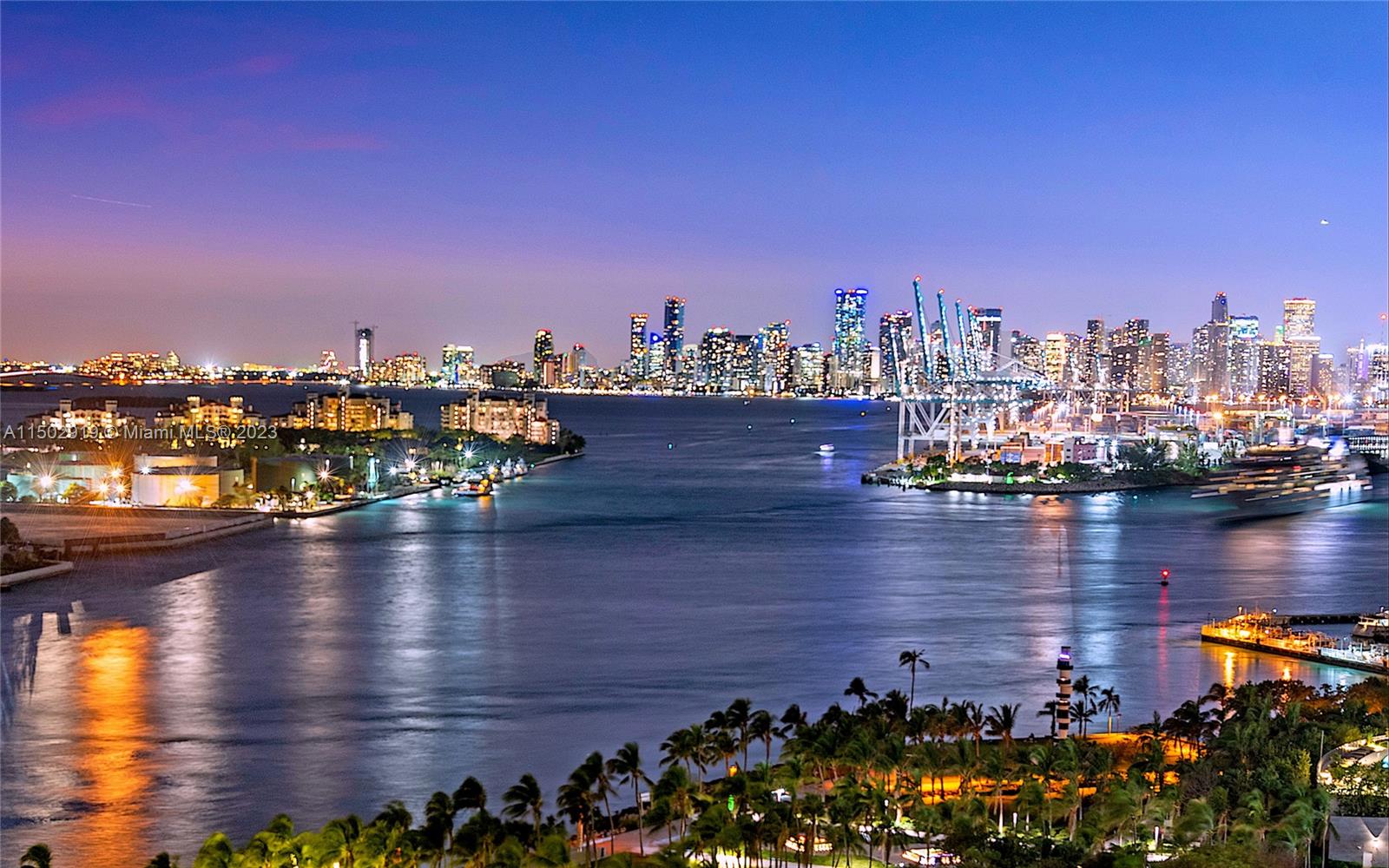 CONTINUUM ON SOUTH BEACH - Residential