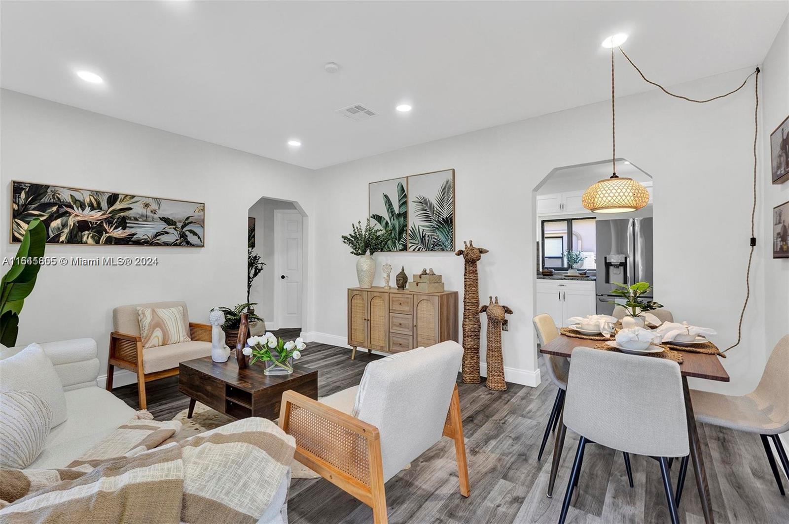 CAROLINDA PARK - Residential Lease
