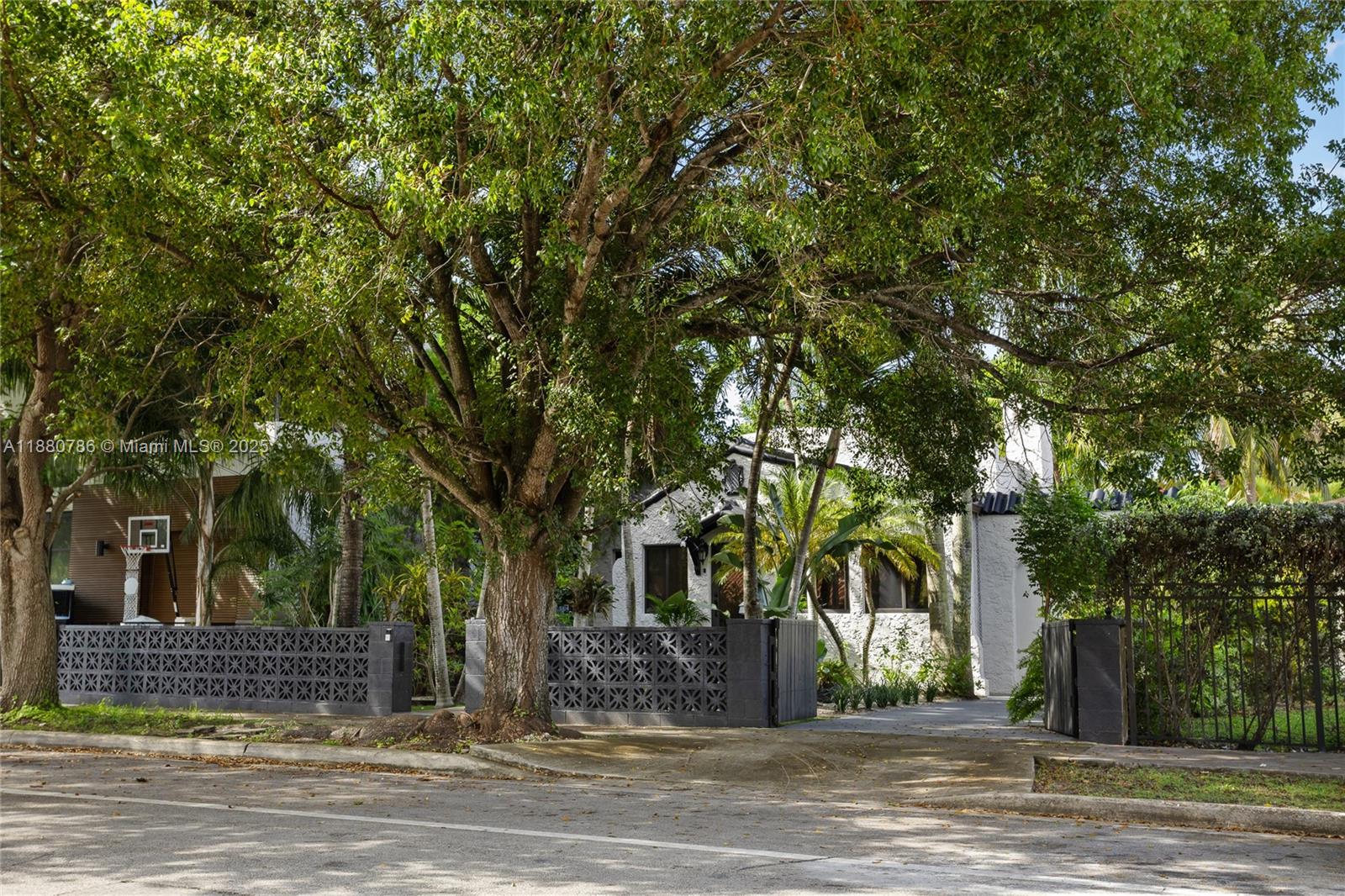 452 SW 21st Rd