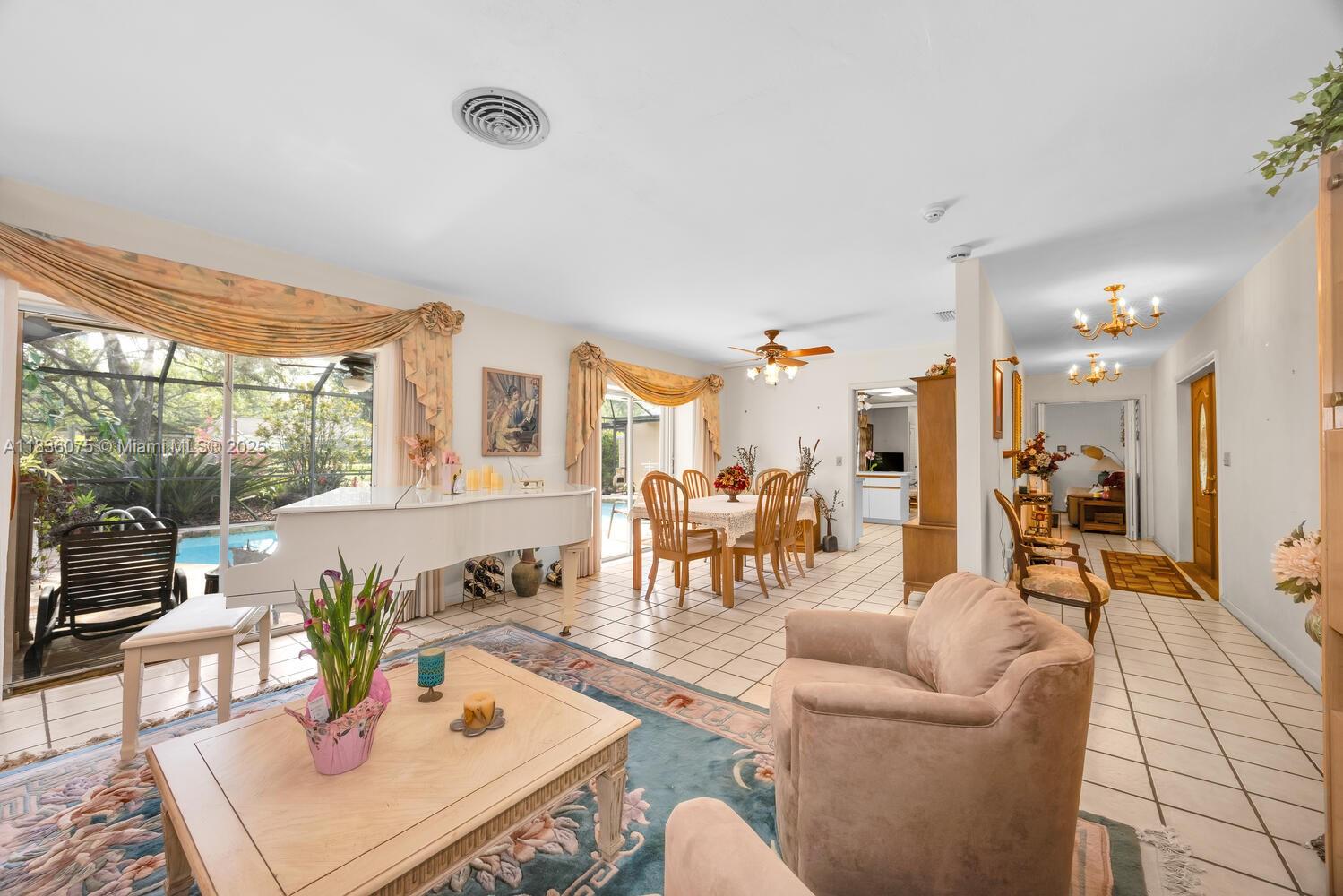 15340 SW 82nd Ave, Palmetto Bay, FL, 33157/$1,100,000 3 15340 SW 82nd Ave