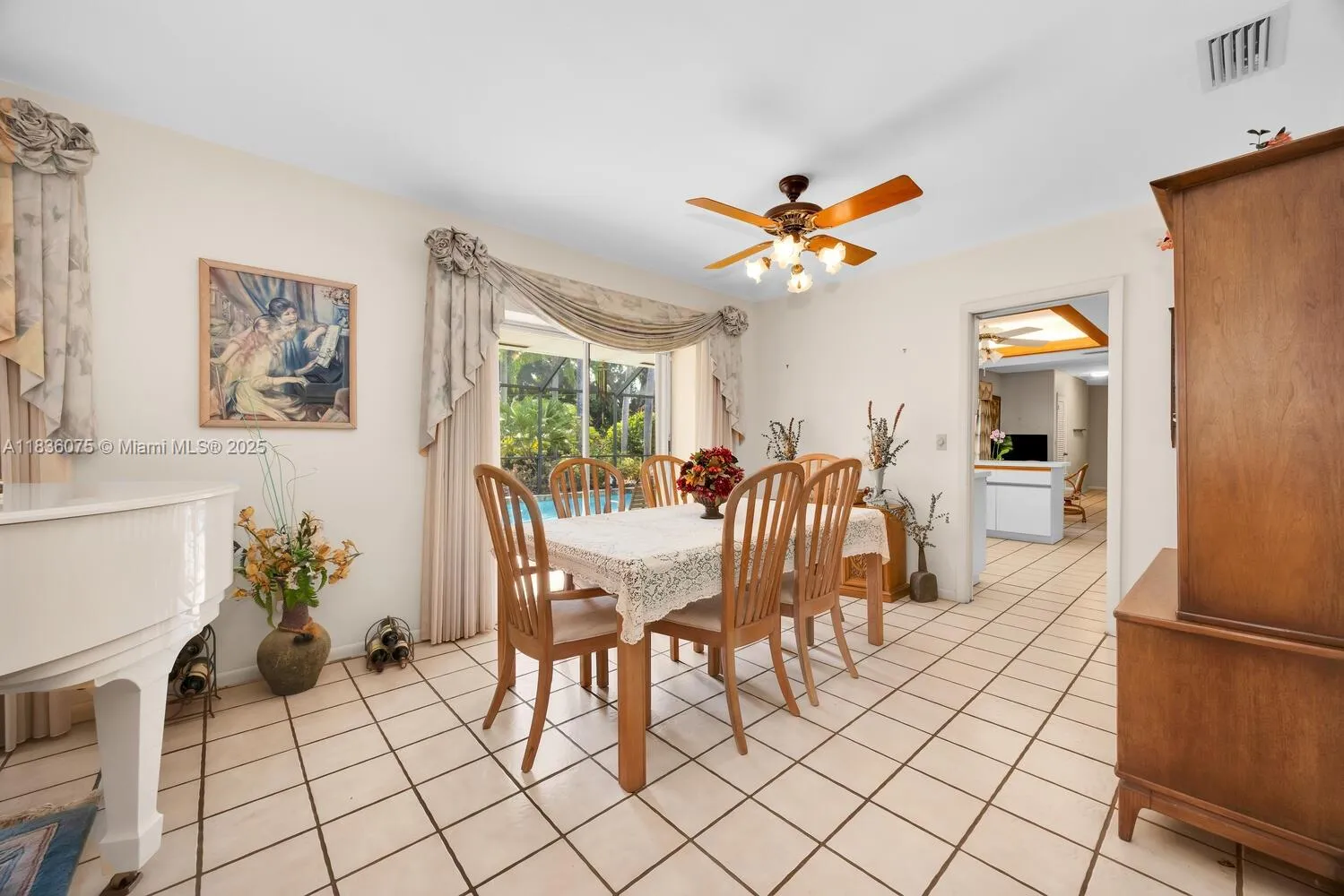 Palmetto Bay, Florida 33157, United States, 4 Bedrooms Bedrooms, ,2 BathroomsBathrooms,Residential,Pending,166643