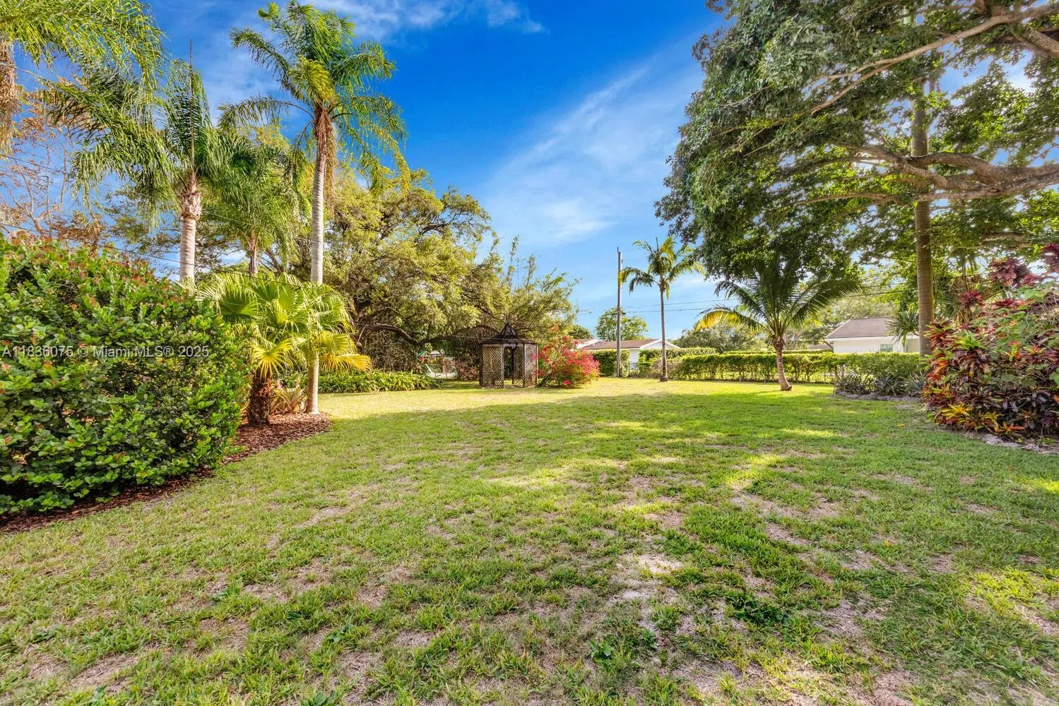 Palmetto Bay, Florida 33157, United States, 4 Bedrooms Bedrooms, ,2 BathroomsBathrooms,Residential,Pending,166643