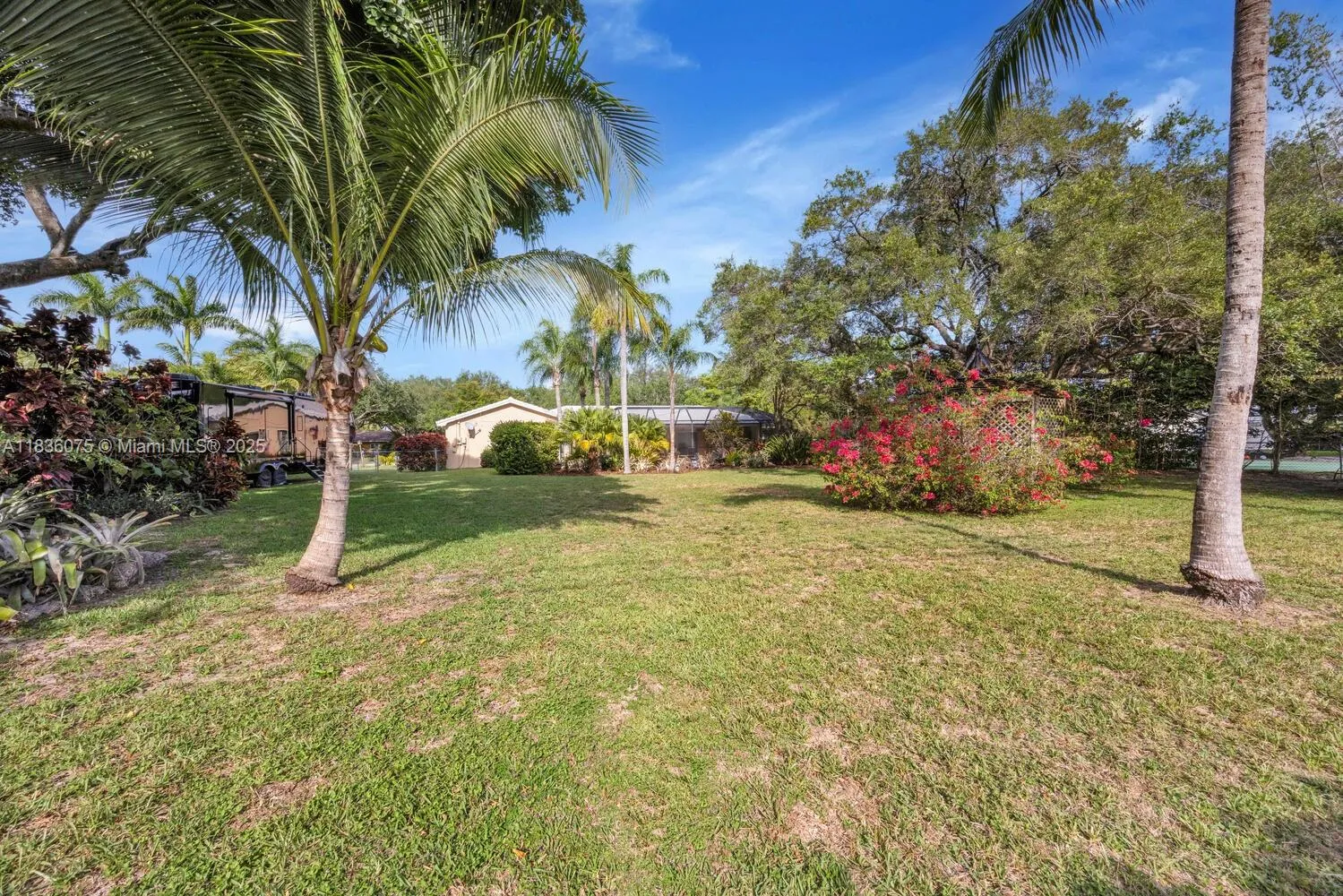 Palmetto Bay, Florida 33157, United States, 4 Bedrooms Bedrooms, ,2 BathroomsBathrooms,Residential,Pending,166643