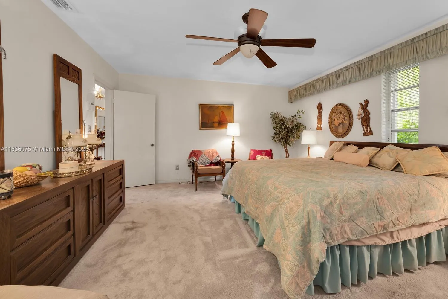 Palmetto Bay, Florida 33157, United States, 4 Bedrooms Bedrooms, ,2 BathroomsBathrooms,Residential,Pending,166643