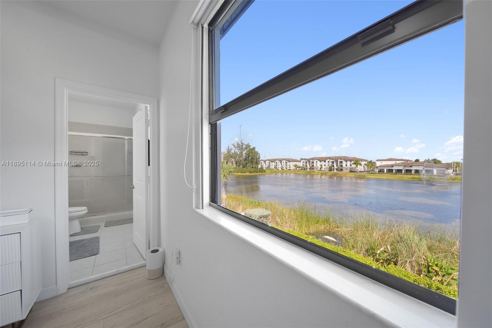 VISTA LAGO - Residential