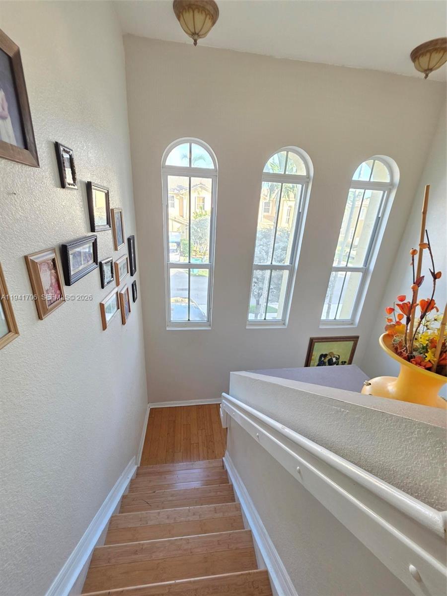 CENTURY BREEZE - Residential