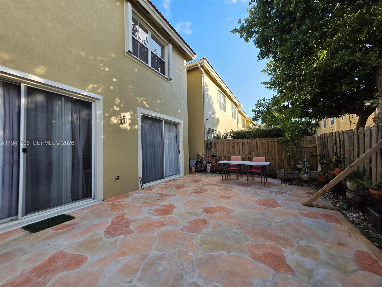 CENTURY BREEZE - Residential