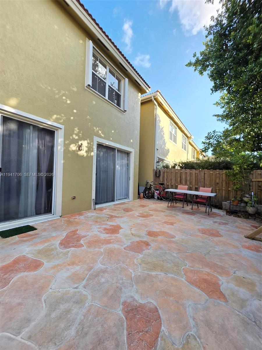 CENTURY BREEZE - Residential