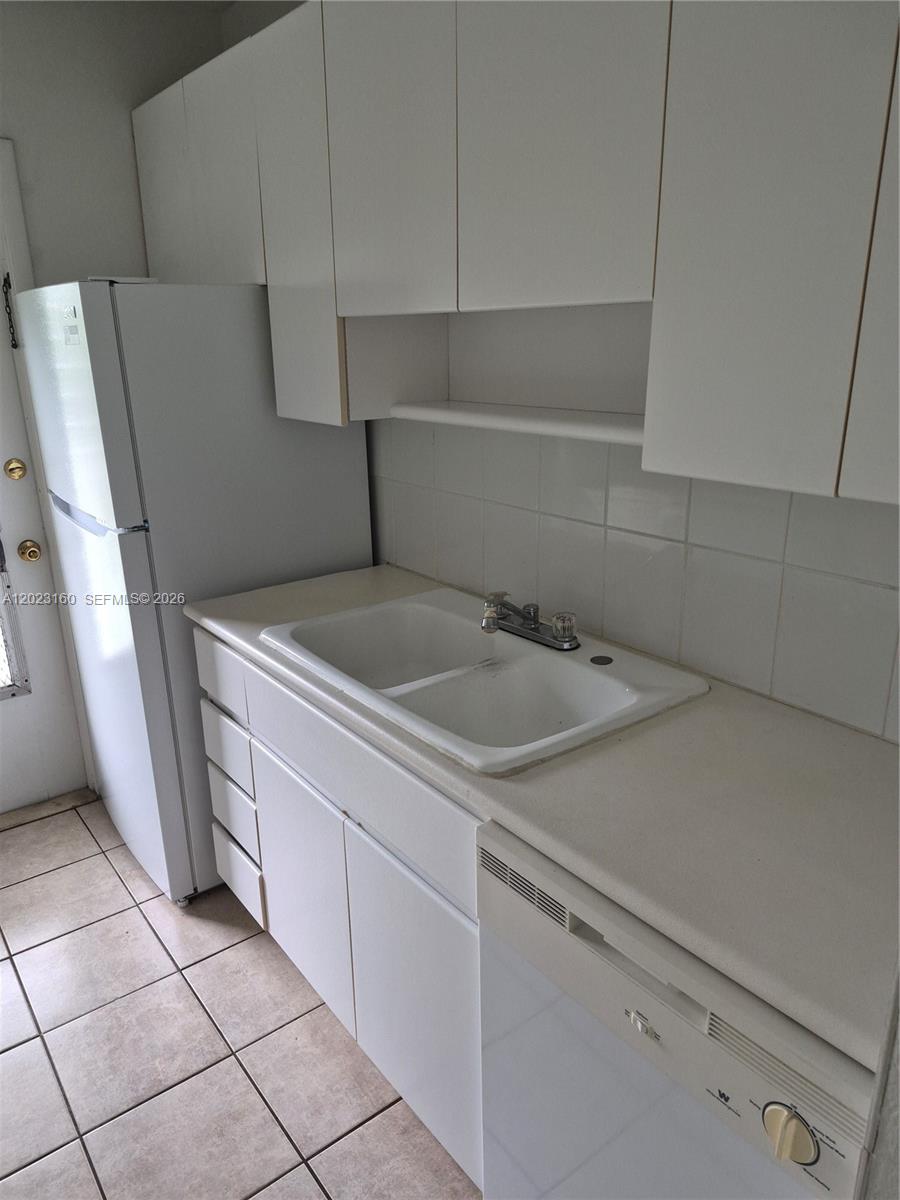 SEVENTEENTH GREEN CONDO - Residential