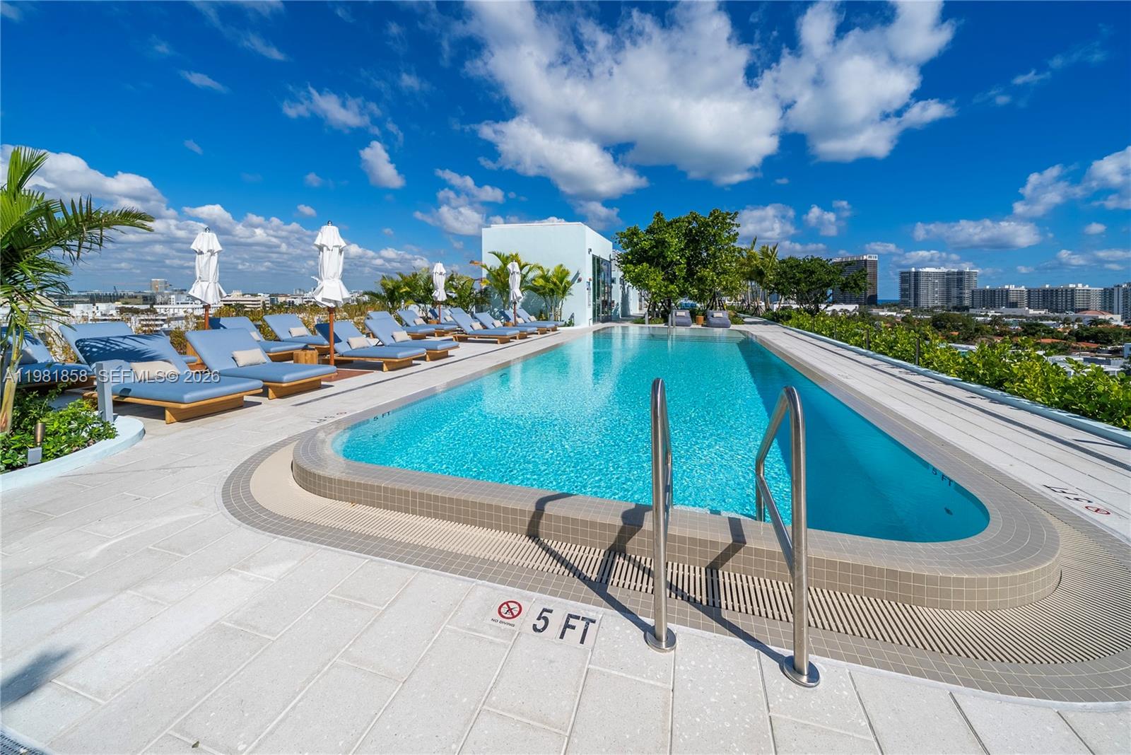 LA BAIA BAY HARBOR ISLANDS - Residential